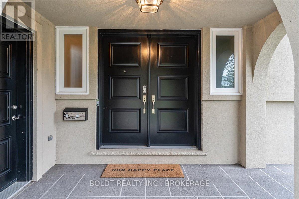 6 Carn Castle Gate, St. Catharines, Ontario  L2P 2X4 - Photo 4 - X12168490