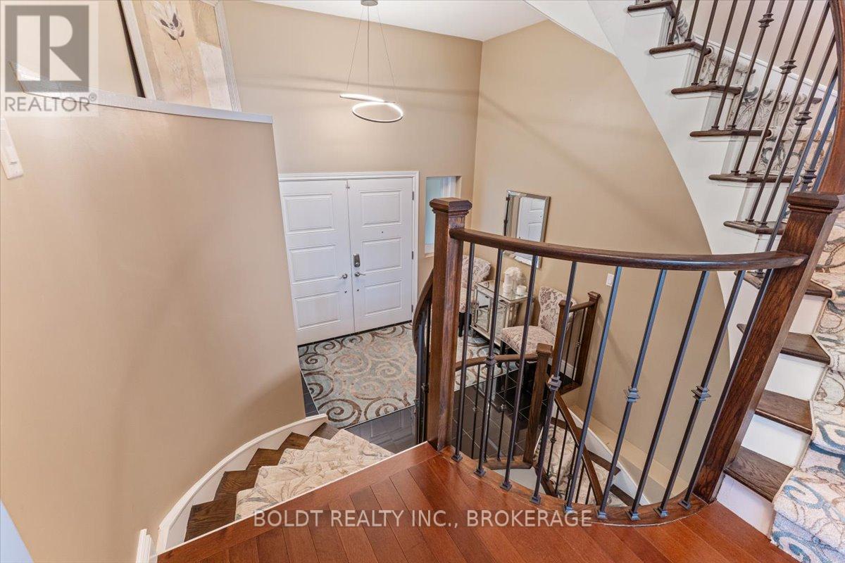 6 Carn Castle Gate, St. Catharines, Ontario  L2P 2X4 - Photo 5 - X12168490