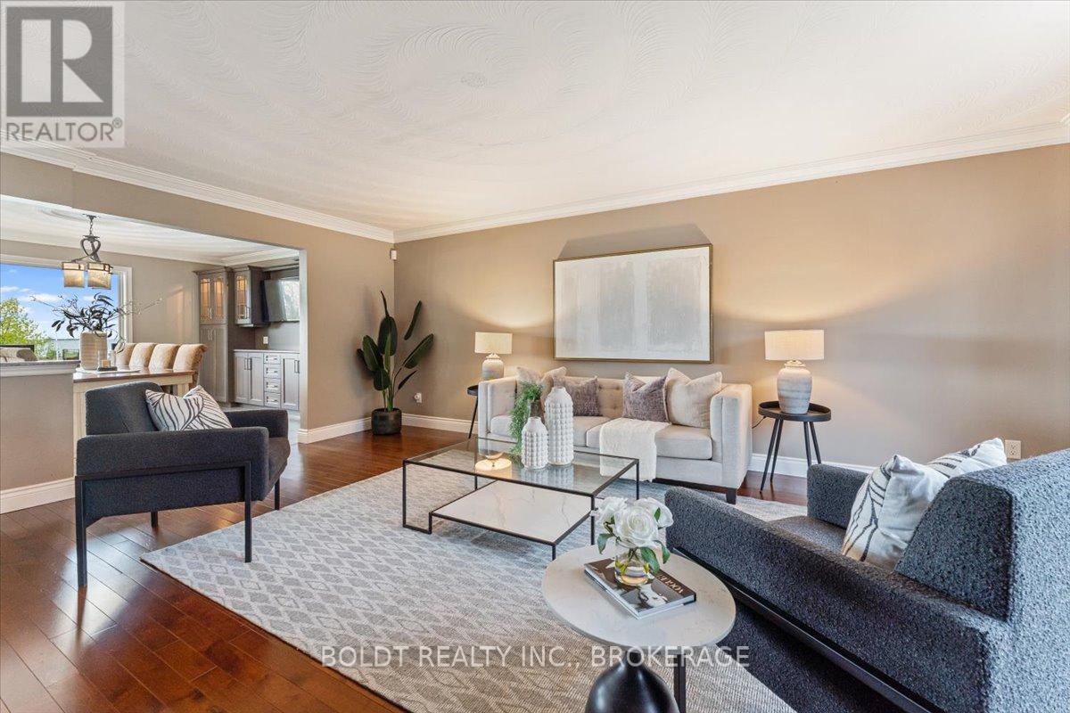 6 Carn Castle Gate, St. Catharines, Ontario  L2P 2X4 - Photo 6 - X12168490