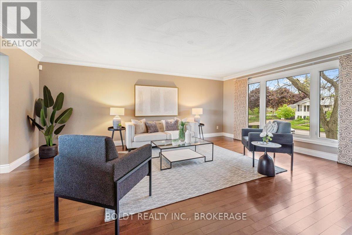 6 Carn Castle Gate, St. Catharines, Ontario  L2P 2X4 - Photo 7 - X12168490
