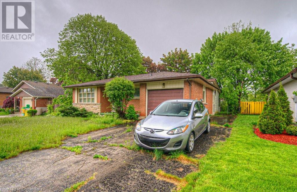 537 Glen Manor Boulevard, Waterloo, Ontario  N2L 4T4 - Photo 2 - 40731095