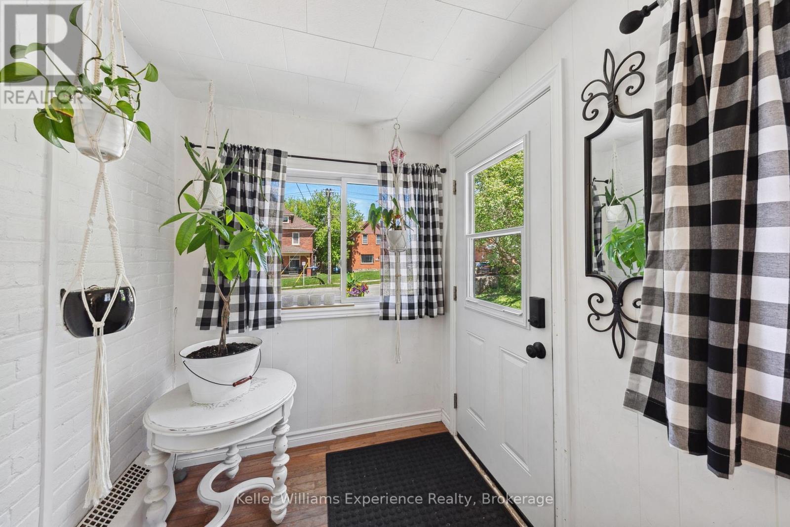 220 Third Street, Midland, Ontario  L4R 3S1 - Photo 10 - S12168435