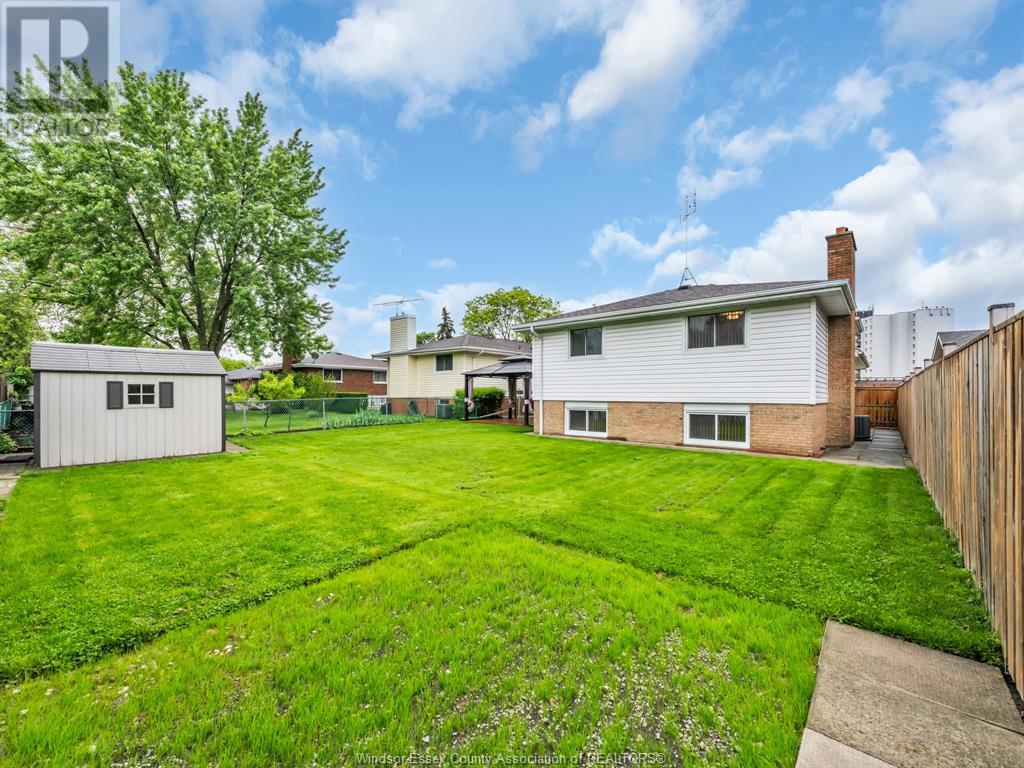 3040 Forest Glade Drive, Windsor, Ontario  N8R 1L5 - Photo 10 - 25012863