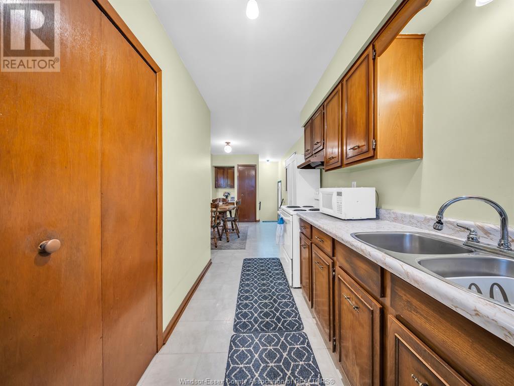 3040 Forest Glade Drive, Windsor, Ontario  N8R 1L5 - Photo 21 - 25012863