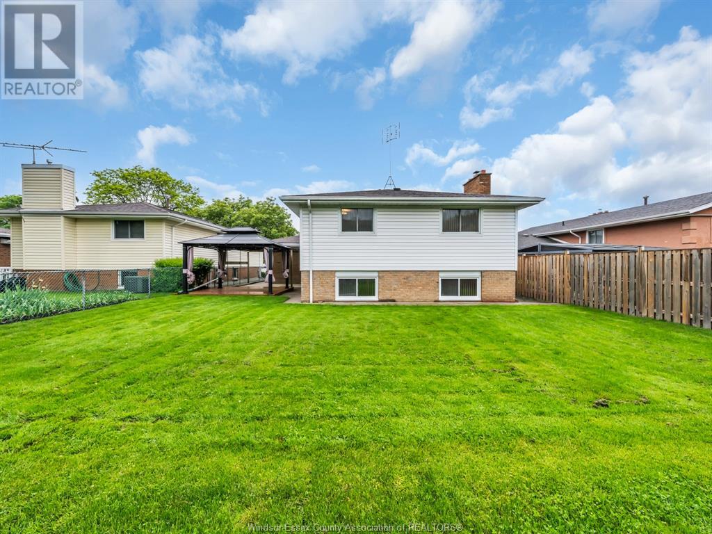 3040 Forest Glade Drive, Windsor, Ontario  N8R 1L5 - Photo 9 - 25012863