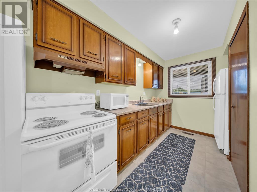 3040 Forest Glade Drive, Windsor, Ontario  N8R 1L5 - Photo 22 - 25012863