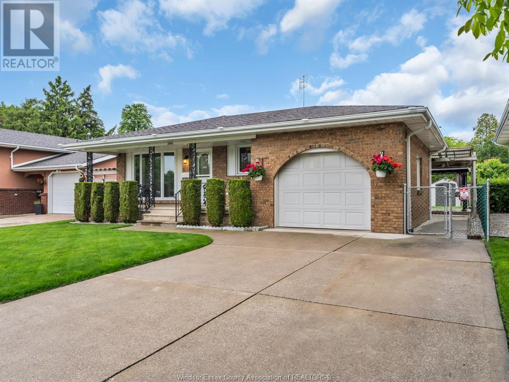 3040 Forest Glade Drive, Windsor, Ontario  N8R 1L5 - Photo 6 - 25012863