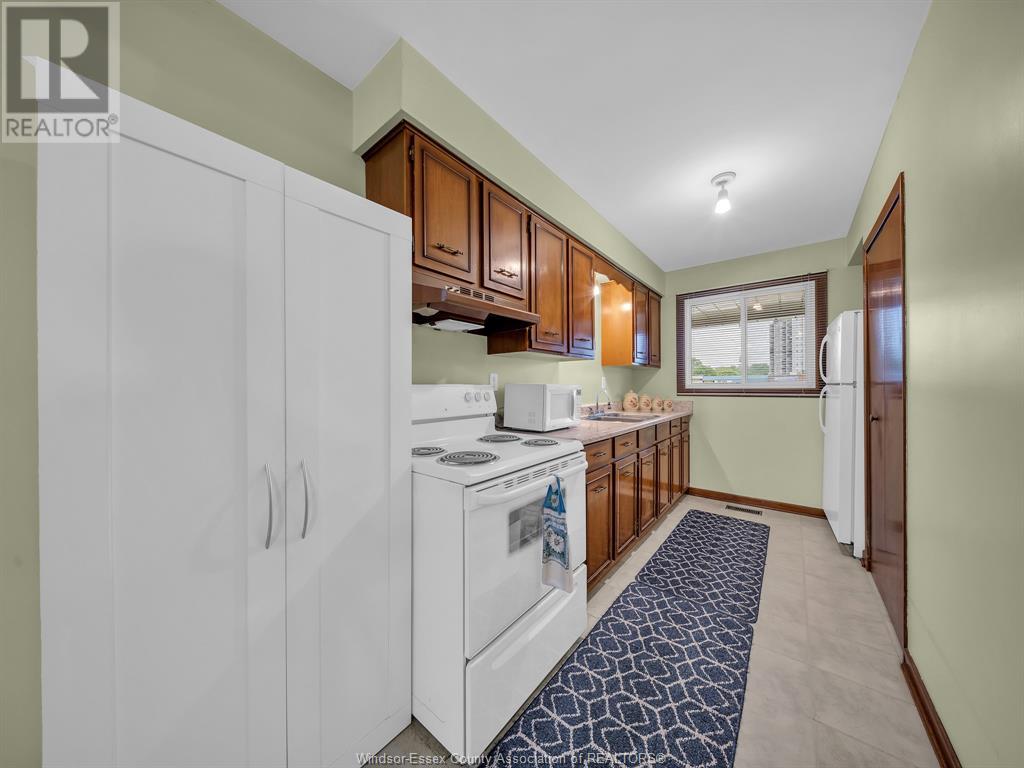 3040 Forest Glade Drive, Windsor, Ontario  N8R 1L5 - Photo 23 - 25012863