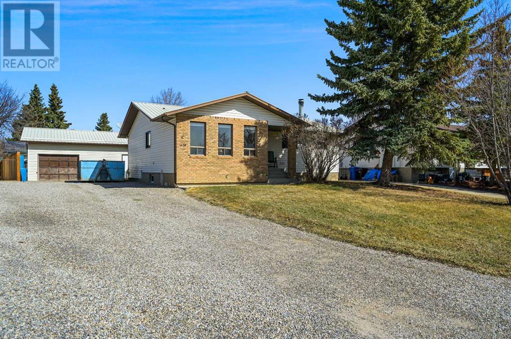1418 Mcalpine Street, Carstairs, Alberta  T0M 0N0 - Photo 2 - A2209716