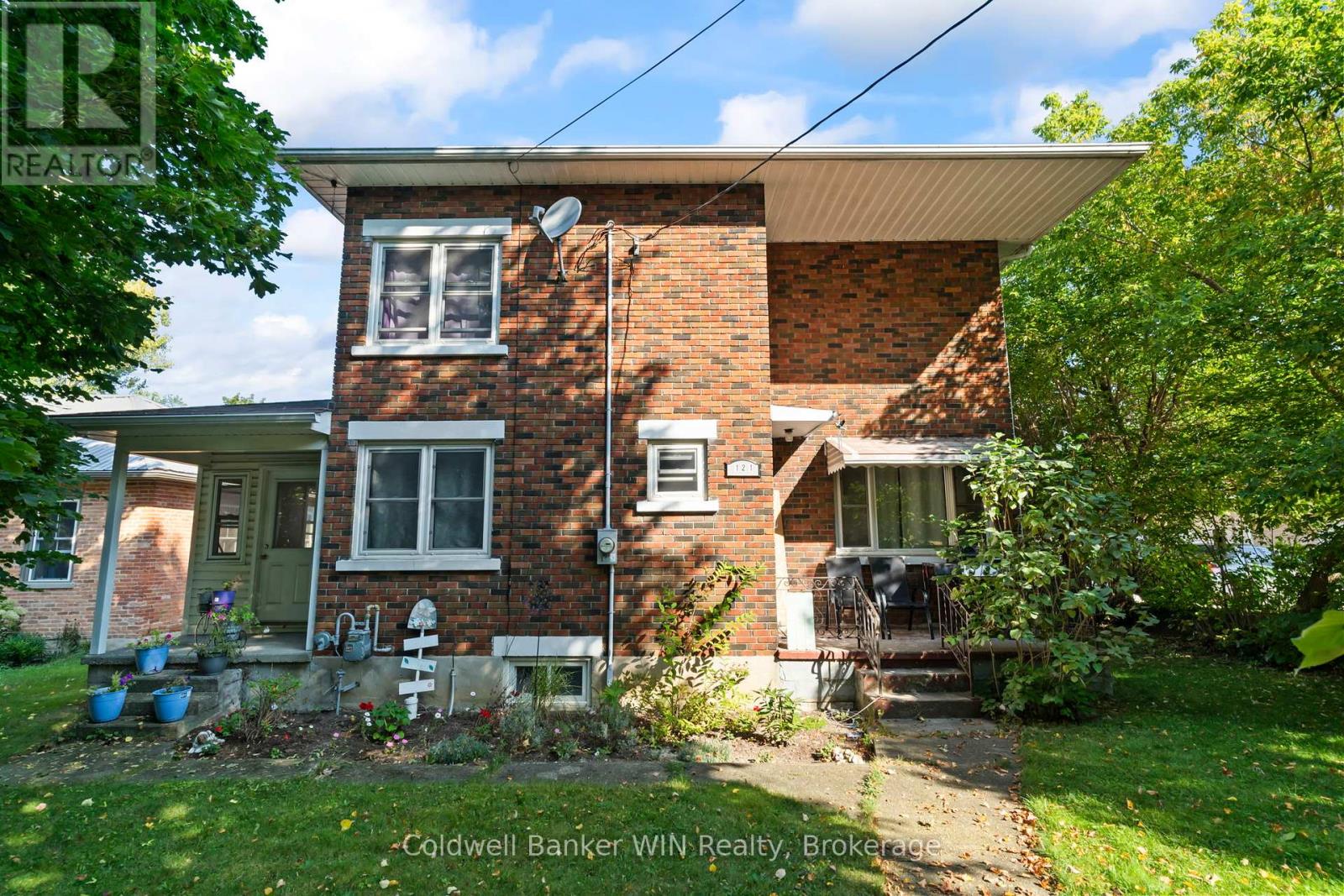 121 Queen Street W, Wellington North, Ontario  N0G 2L1 - Photo 3 - X12168343