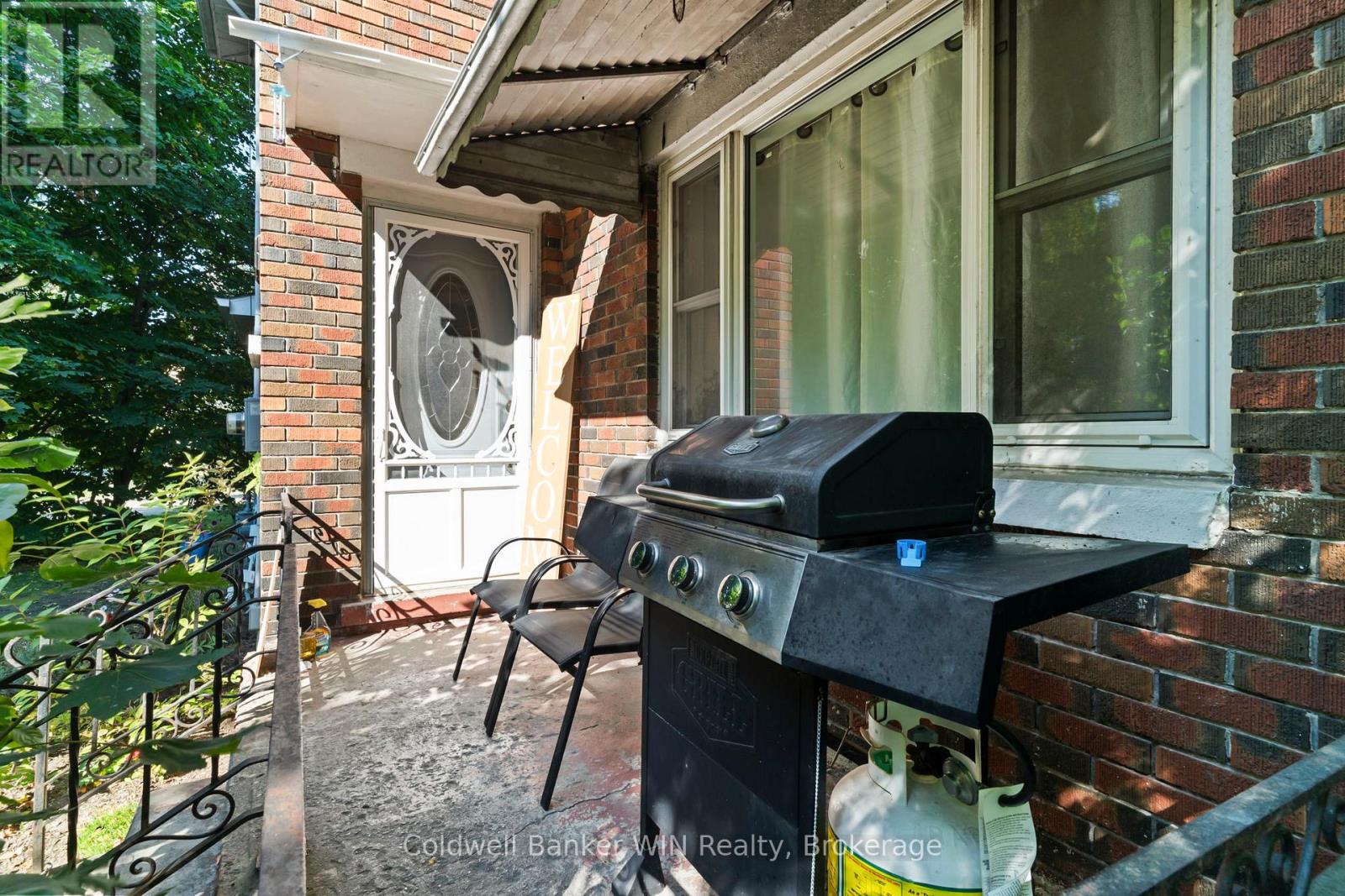 121 Queen Street W, Wellington North, Ontario  N0G 2L1 - Photo 4 - X12168343
