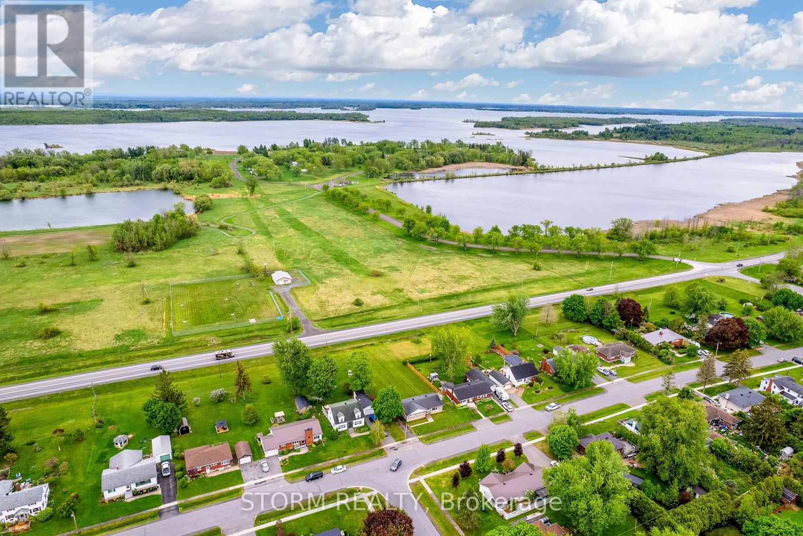 52 St Lawrence Street, South Stormont, Ontario  K0C 1M0 - Photo 4 - X12168460