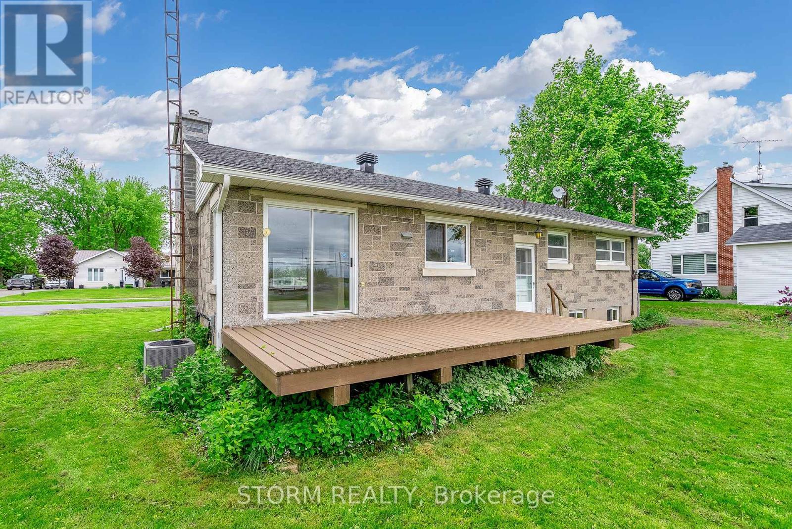 52 St Lawrence Street, South Stormont, Ontario  K0C 1M0 - Photo 43 - X12168460