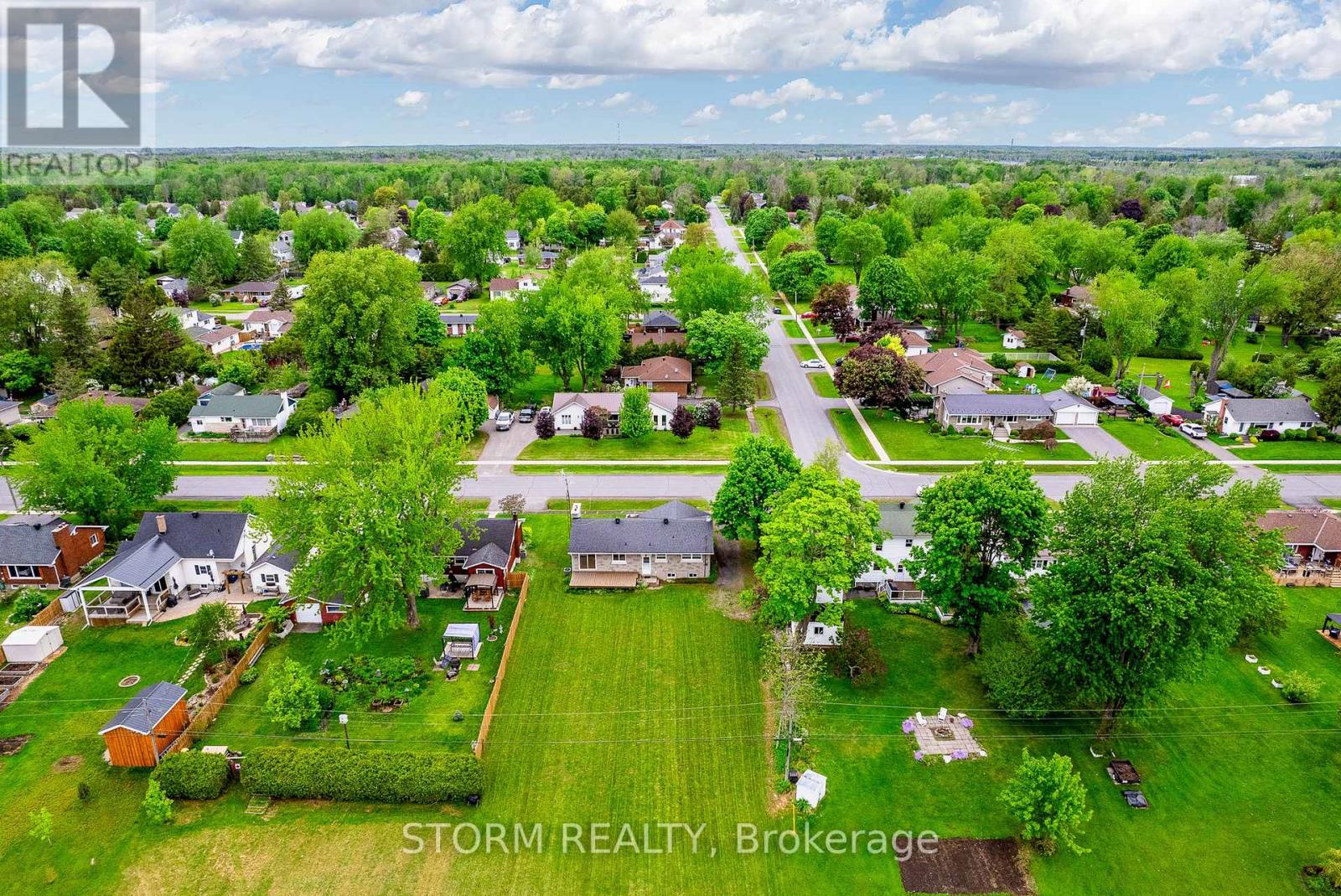 52 St Lawrence Street, South Stormont, Ontario  K0C 1M0 - Photo 7 - X12168460