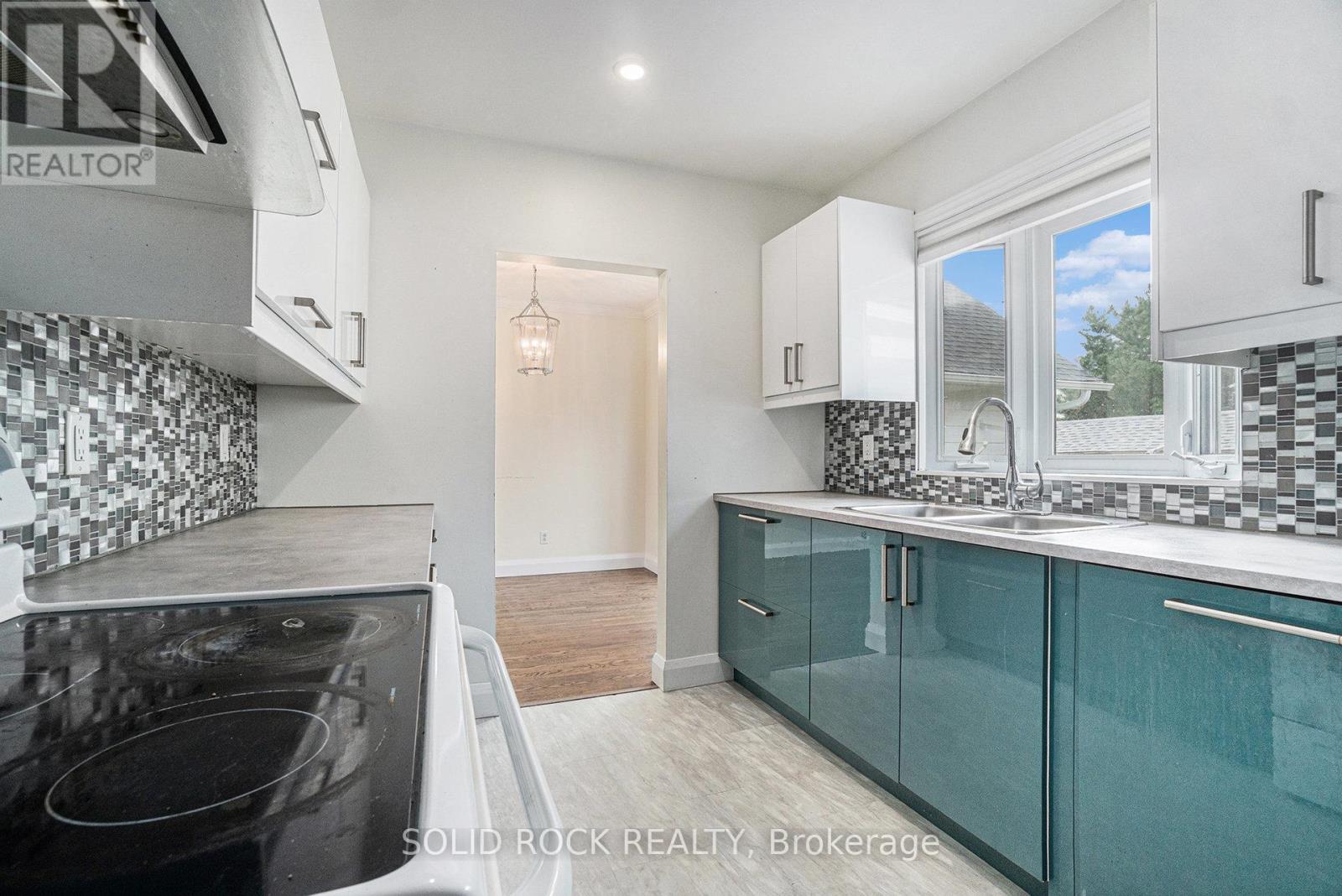 196 Morrena Road, Ottawa, Ontario  K2L 1E1 - Photo 14 - X12168327