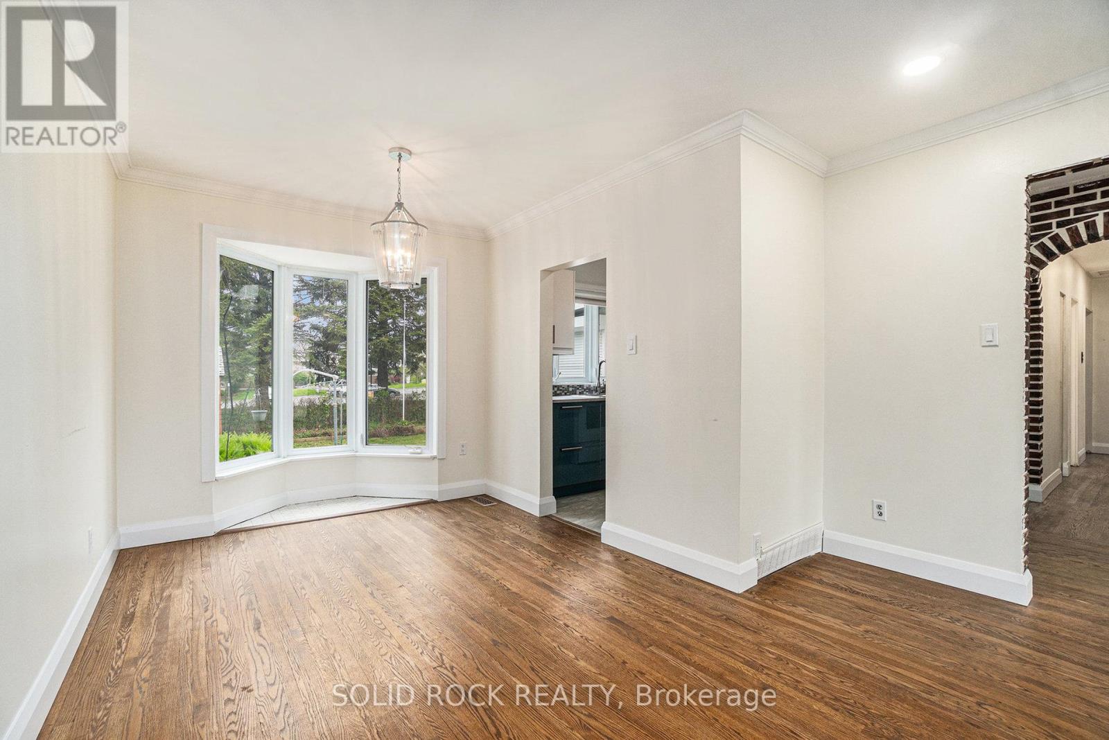 196 Morrena Road, Ottawa, Ontario  K2L 1E1 - Photo 15 - X12168327