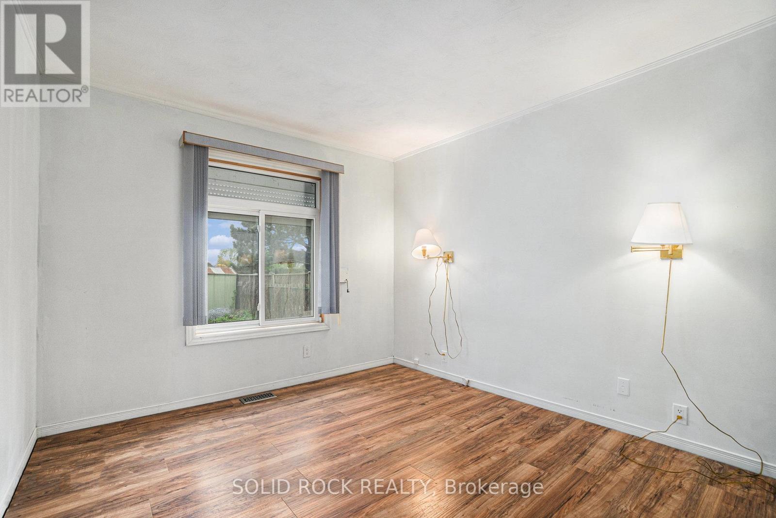 196 Morrena Road, Ottawa, Ontario  K2L 1E1 - Photo 16 - X12168327