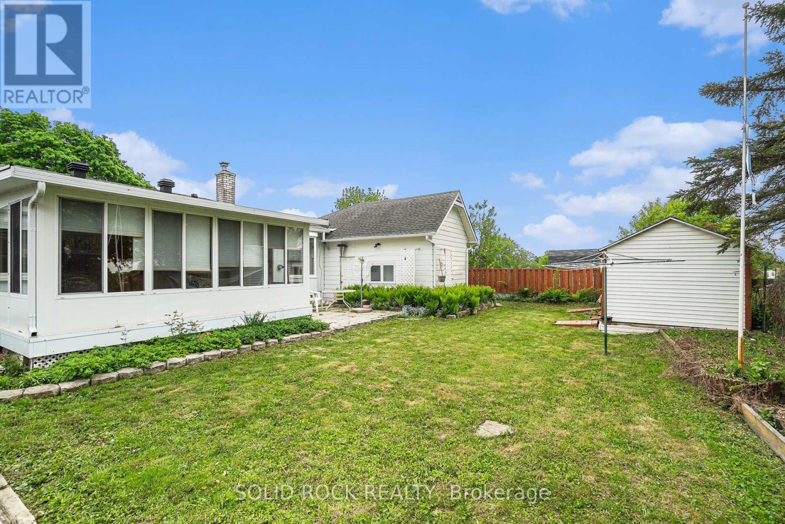 196 Morrena Road, Ottawa, Ontario  K2L 1E1 - Photo 27 - X12168327