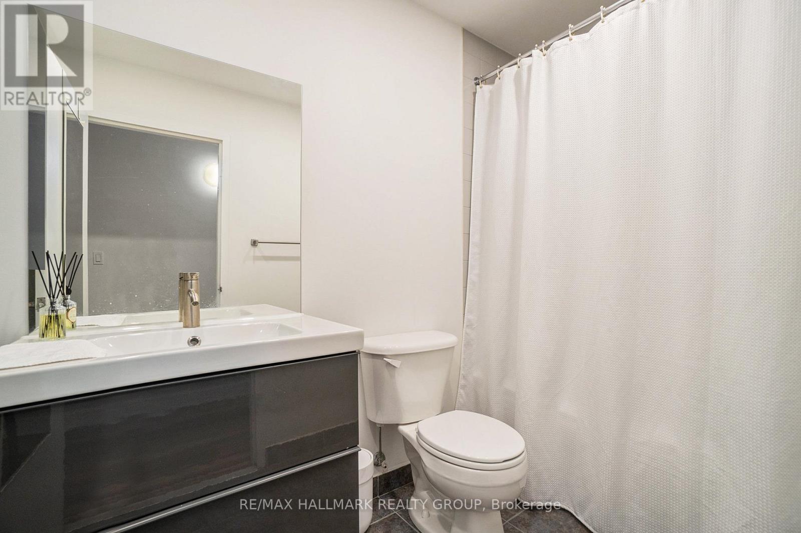 704 - 179 George Street, Ottawa, Ontario  K1N 1J8 - Photo 11 - X12168347