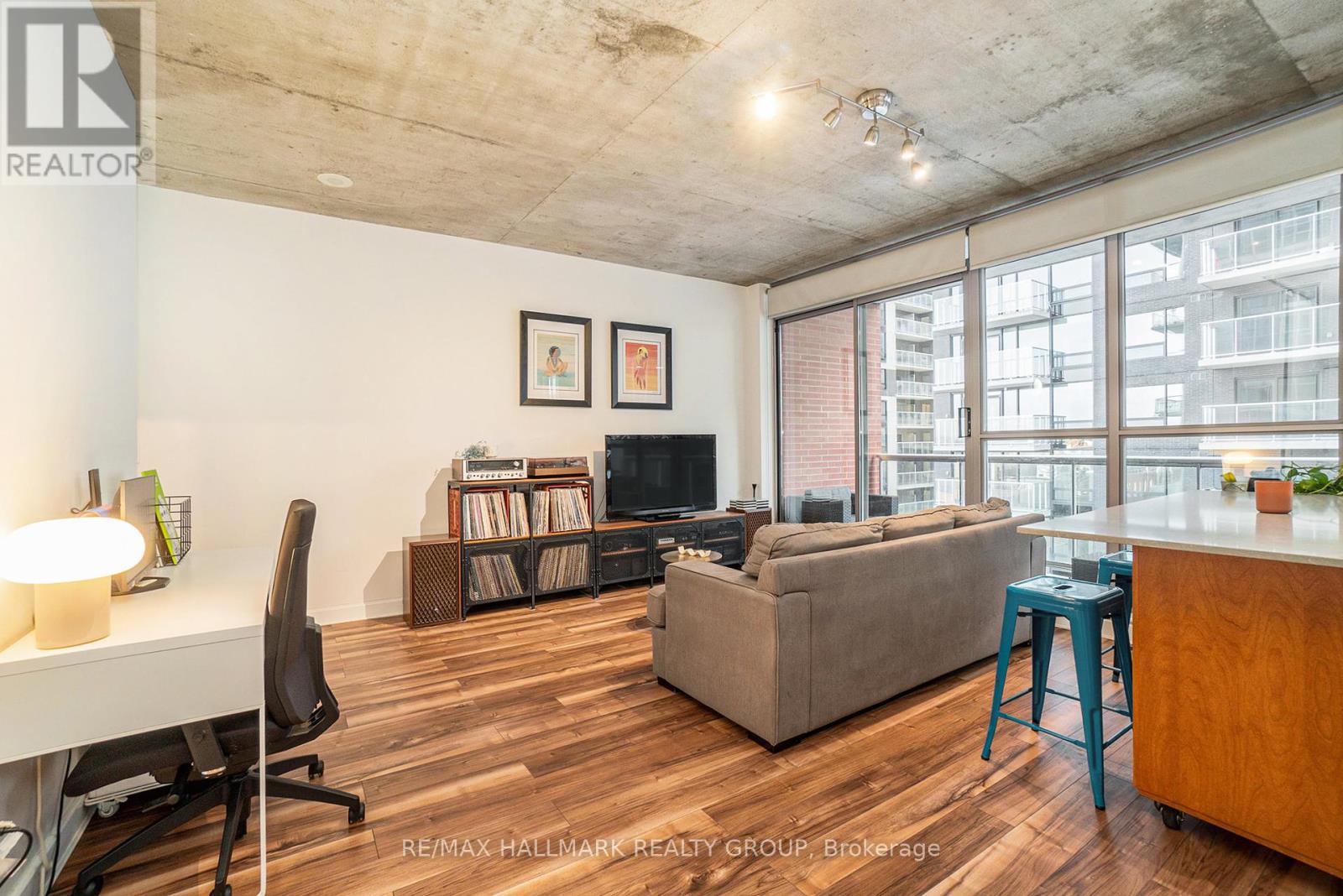 704 - 179 George Street, Ottawa, Ontario  K1N 1J8 - Photo 5 - X12168347
