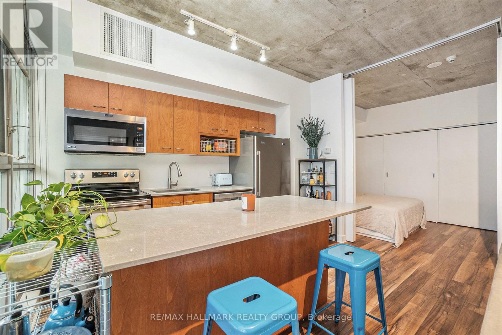 704 - 179 George Street, Ottawa, Ontario  K1N 1J8 - Photo 6 - X12168347