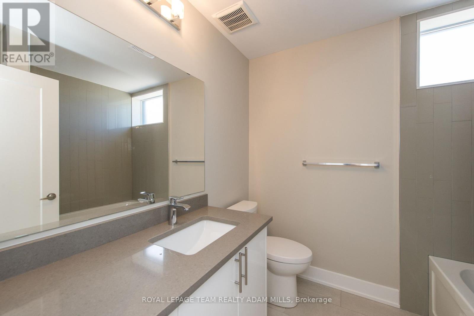B - 423 Ravenhill Avenue, Ottawa, Ontario  K2A 0J7 - Photo 14 - X12168370