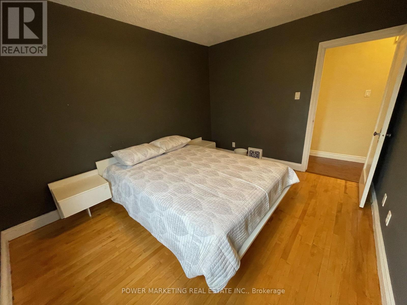 21 Perkins Street, Ottawa, Ontario  K1R 7G4 - Photo 10 - X12168409