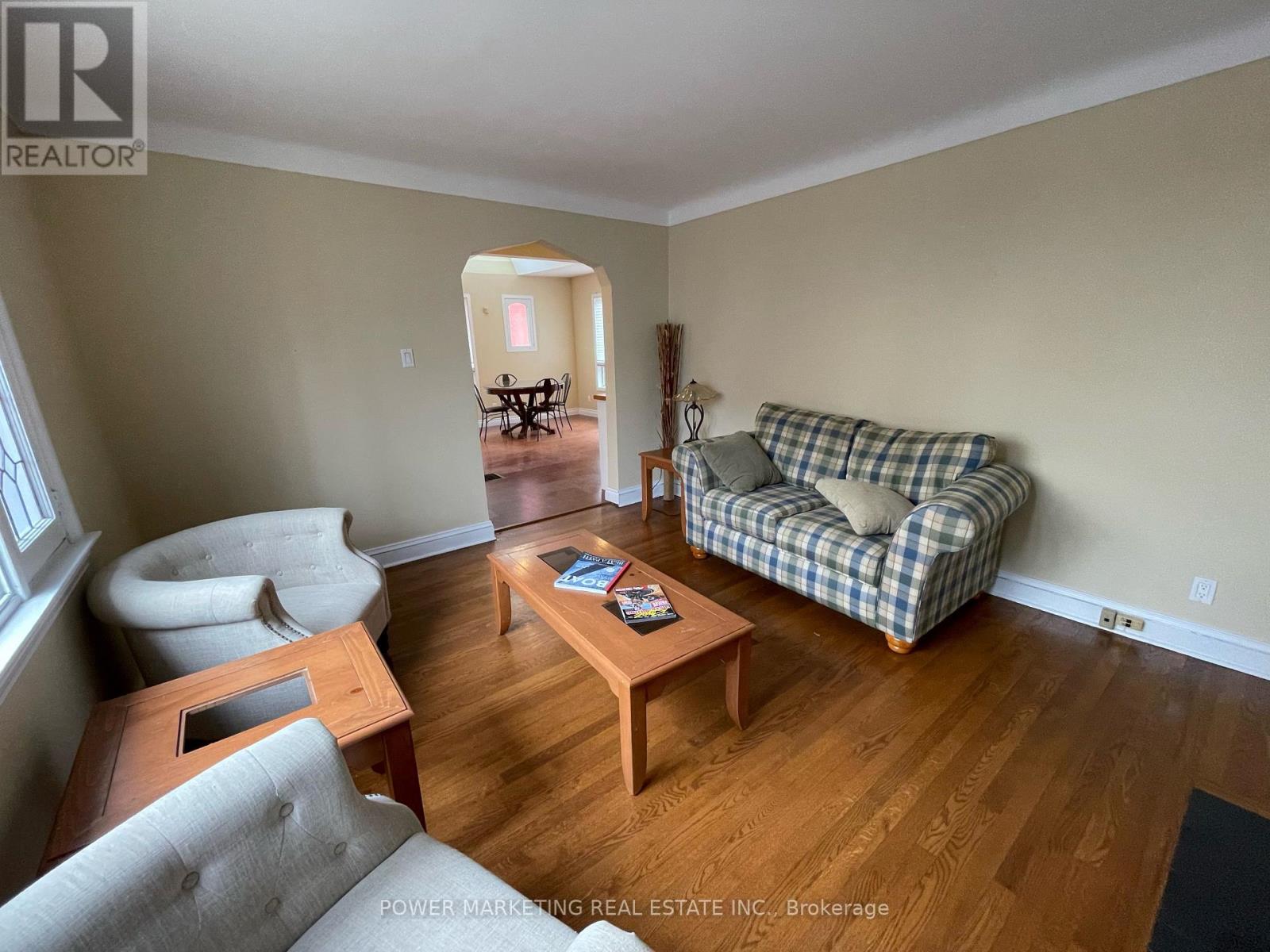 21 Perkins Street, Ottawa, Ontario  K1R 7G4 - Photo 6 - X12168414