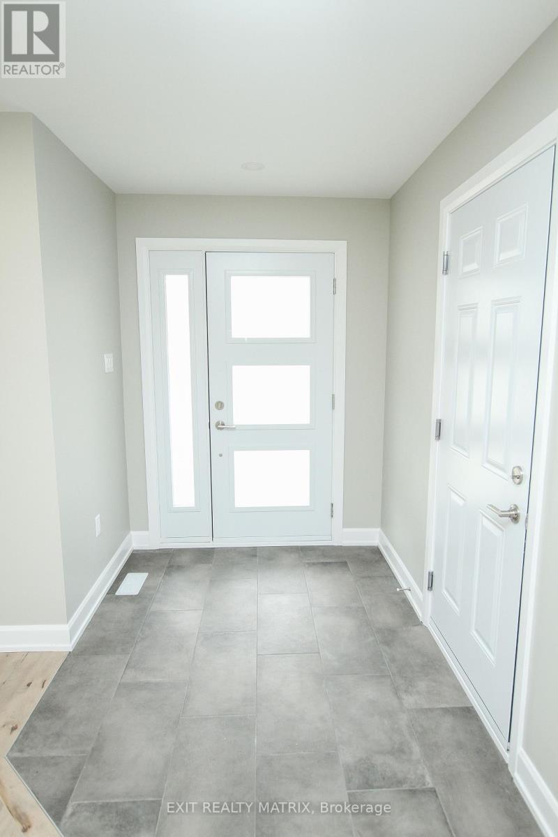 1401 Caroline Court, Cornwall, Ontario  K6J 0C5 - Photo 2 - X12168434