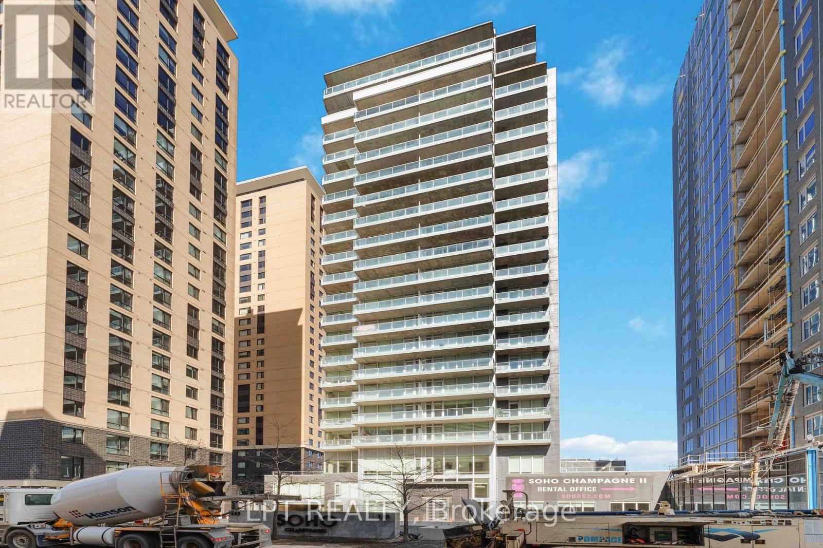 Property at 307 - 111 CHAMPAGNE AVENUE S image 3