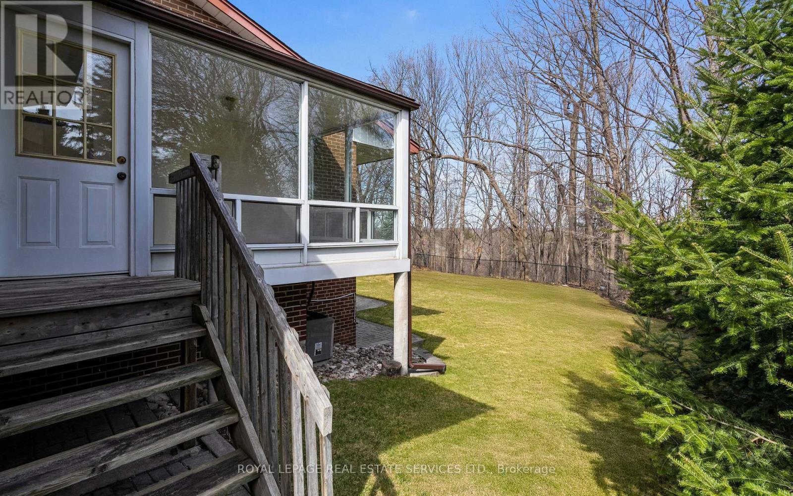 83 Page Avenue, Toronto (Bayview Village), Ontario  M2K 2B8 - Photo 21 - C12168177