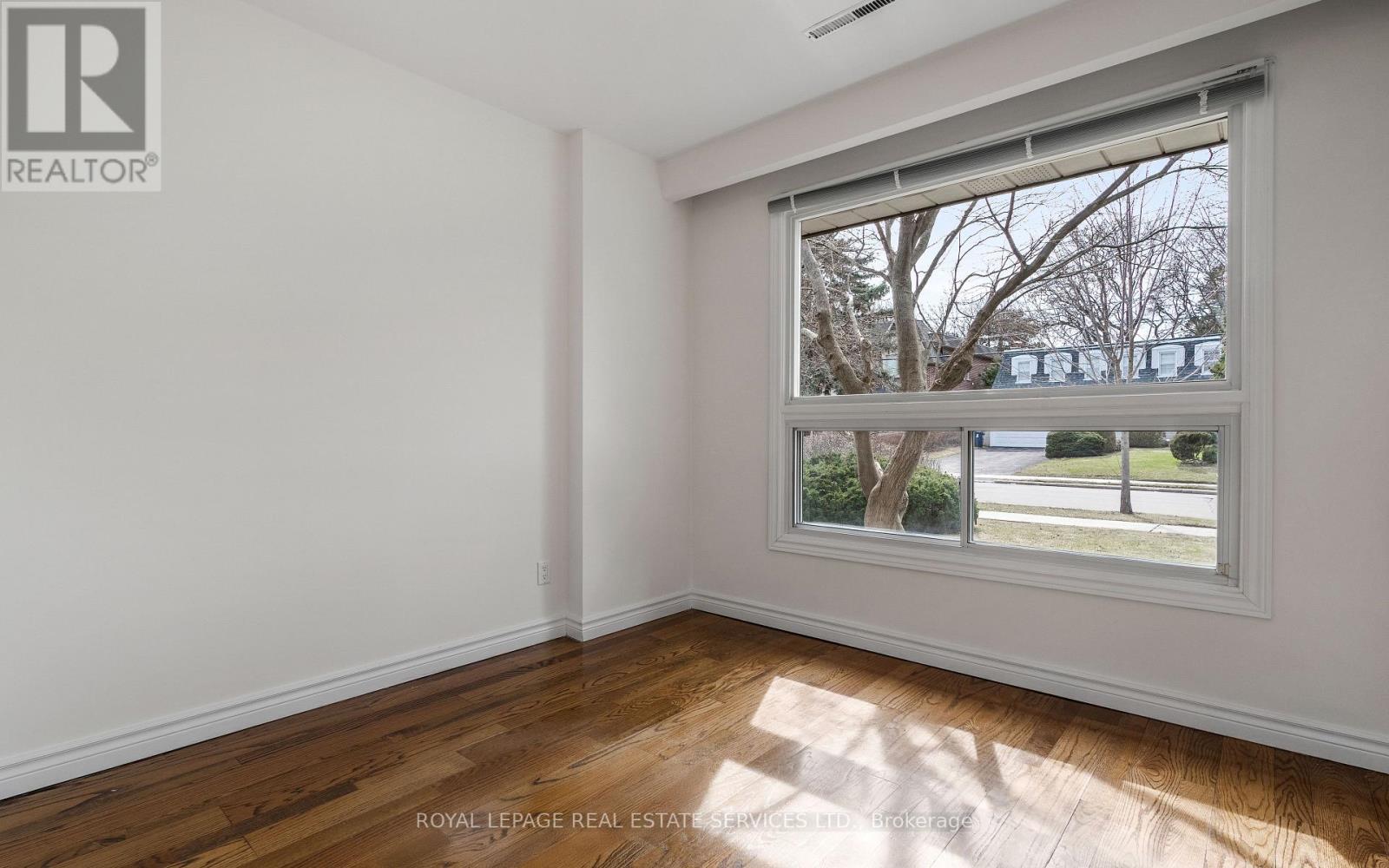 83 Page Avenue, Toronto (Bayview Village), Ontario  M2K 2B8 - Photo 30 - C12168177