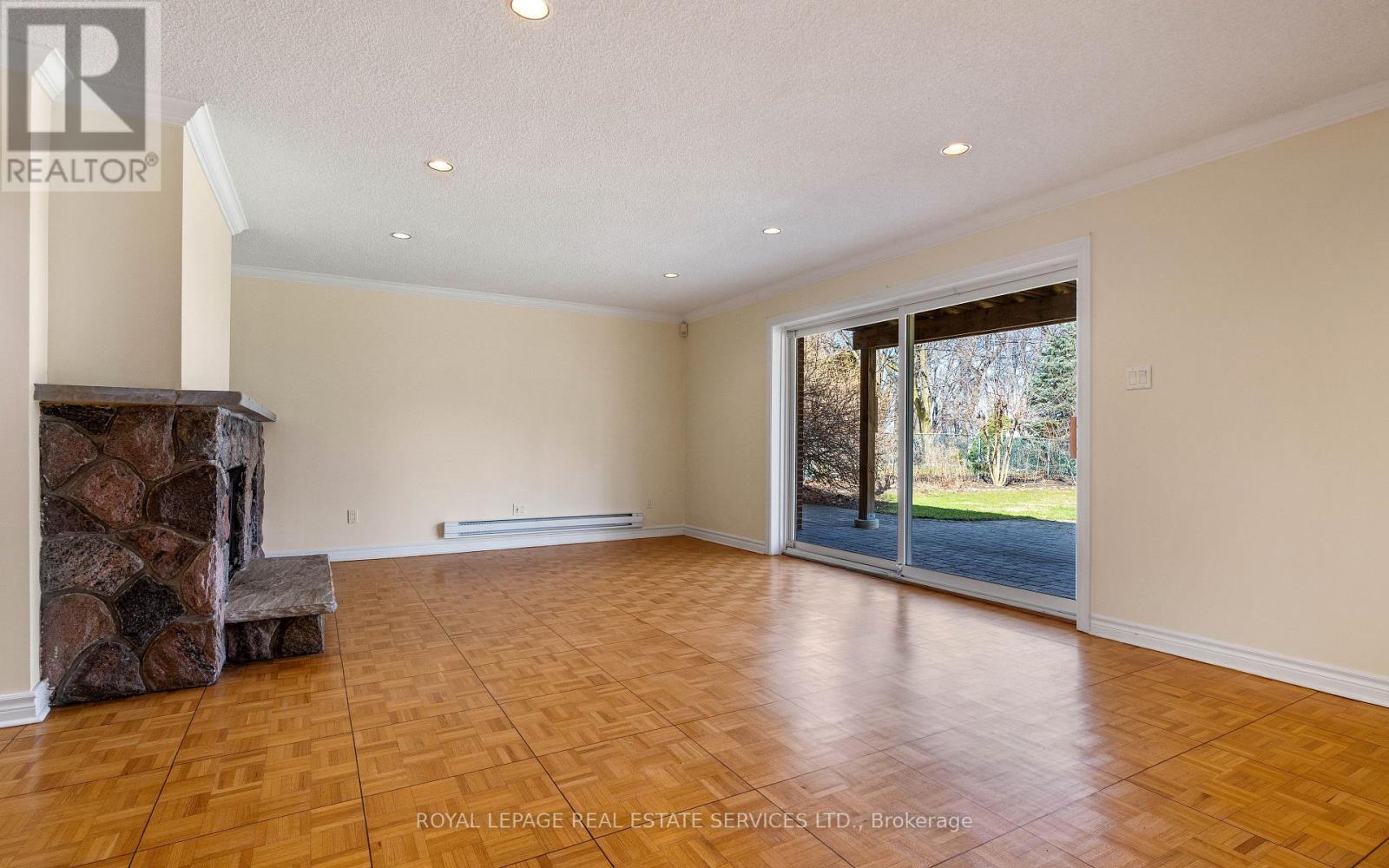83 Page Avenue, Toronto (Bayview Village), Ontario  M2K 2B8 - Photo 36 - C12168177