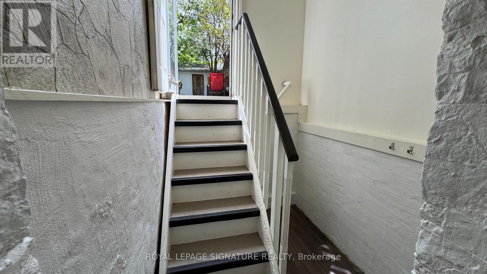 Lower - 721 Dovercourt Road, Toronto, Ontario  M6H 2W7 - Photo 2 - C12168236