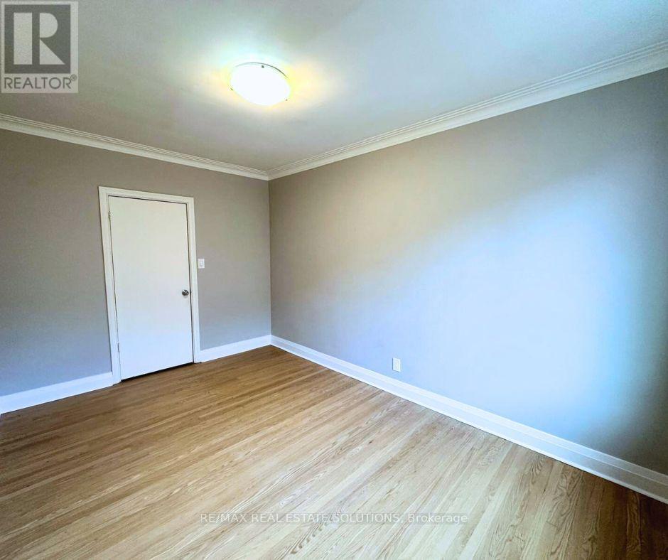 4 - 5 Warwick Avenue, Toronto (Humewood-Cedarvale), Ontario  M6C 1T5 - Photo 16 - C12168293