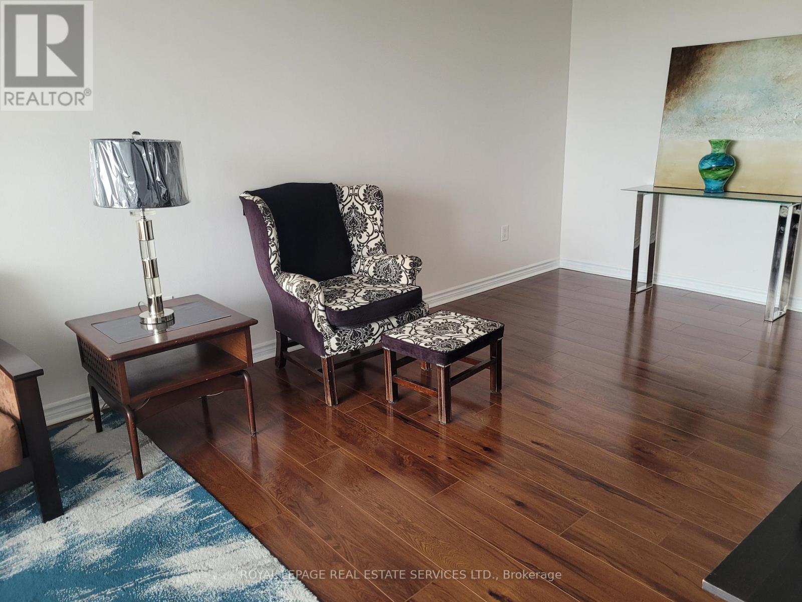 204 - 11 Thorncliffe Pk Drive, Toronto, Ontario  M4H 1P3 - Photo 9 - C12168295