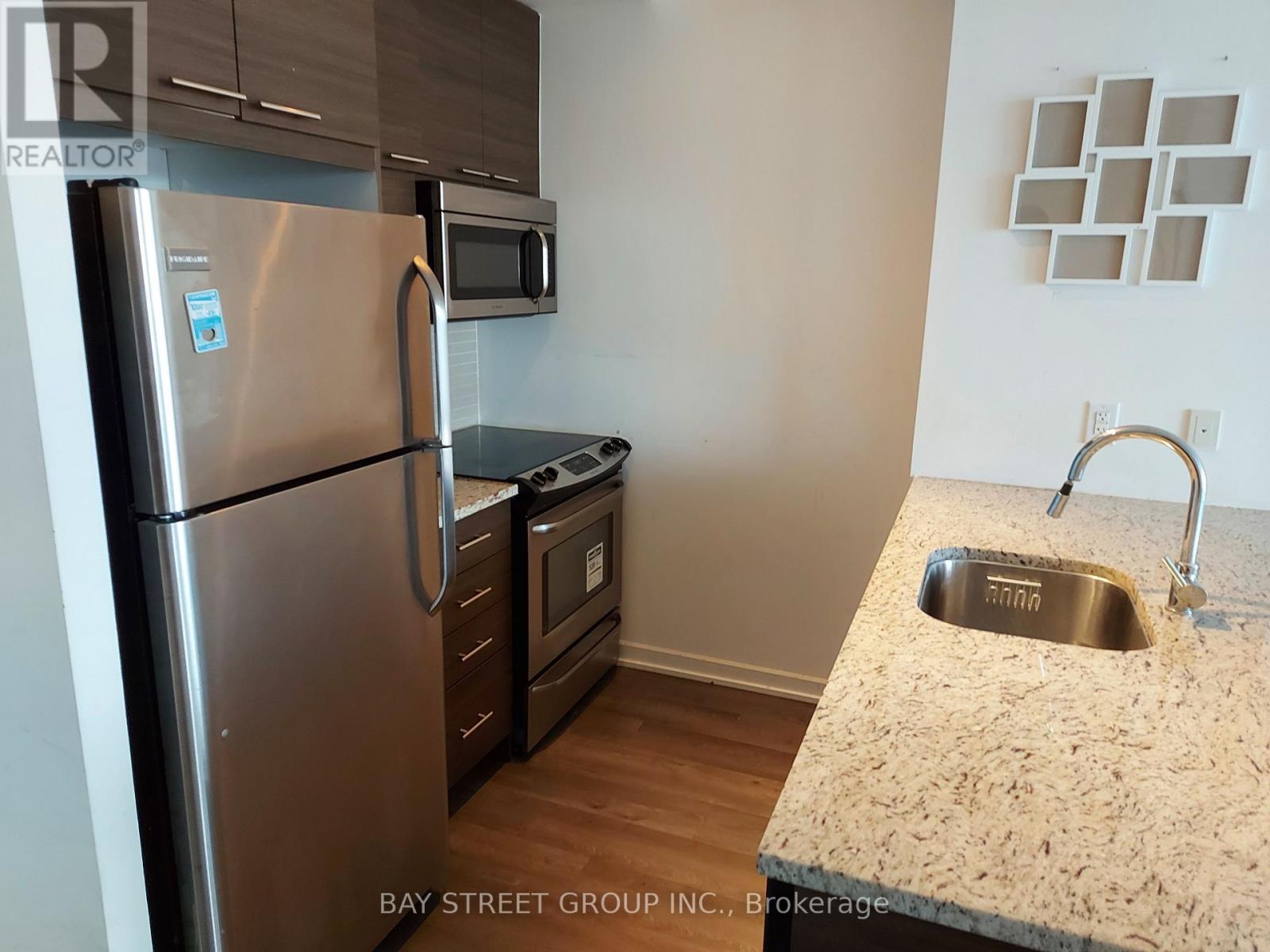 2504 - 66 FOREST MANOR ROAD, Toronto, Ontario