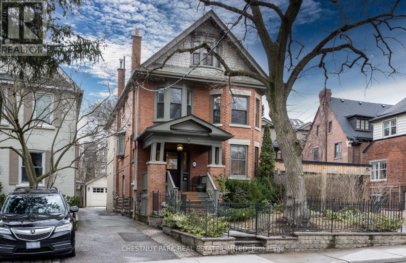 85 Duggan Avenue, Toronto, Ontario  M4V 1Y1 - Photo 1 - C12168388