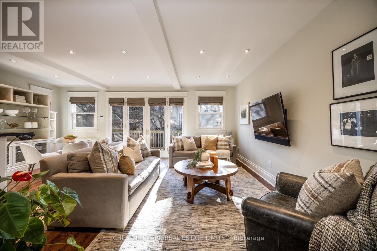 85 Duggan Avenue, Toronto, Ontario  M4V 1Y1 - Photo 17 - C12168388