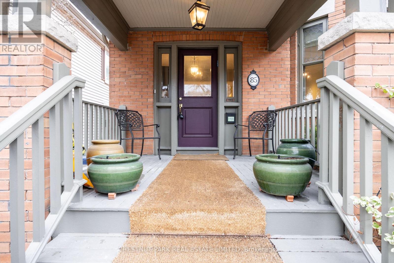 85 Duggan Avenue, Toronto, Ontario  M4V 1Y1 - Photo 2 - C12168388