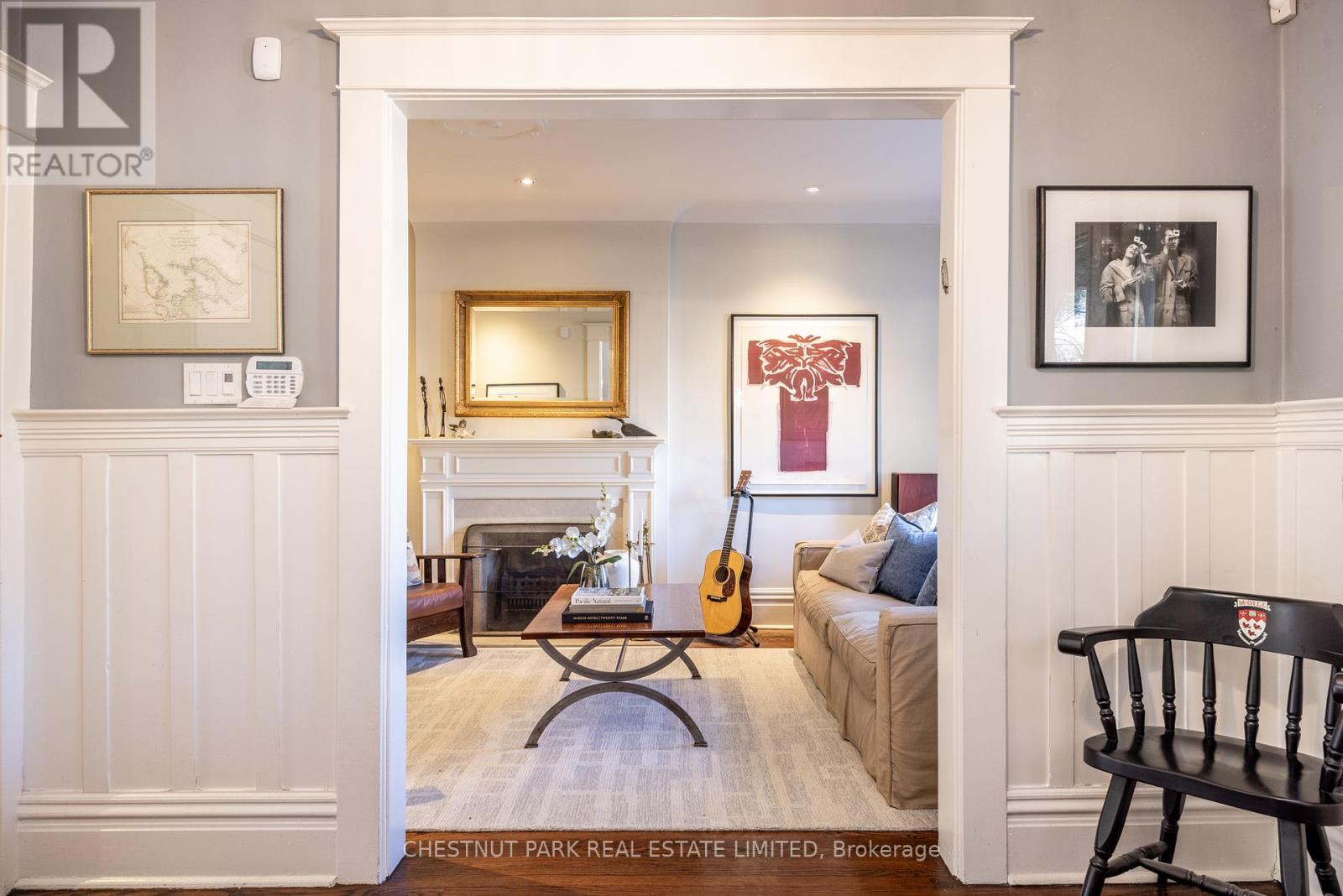 85 Duggan Avenue, Toronto, Ontario  M4V 1Y1 - Photo 5 - C12168388