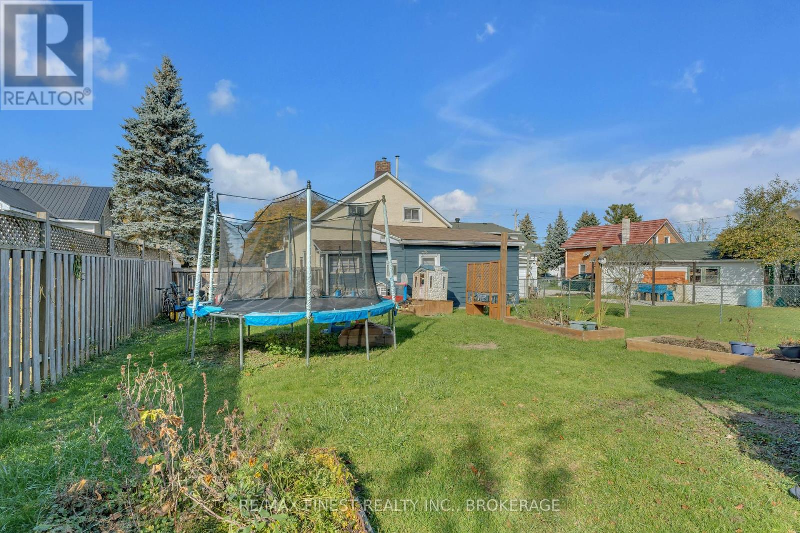 Property at 186 THOMAS STREET image 3