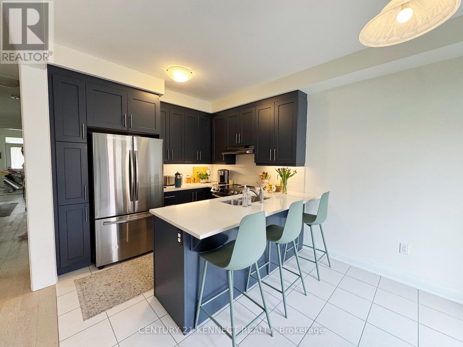 16 Cecil Sinclair Drive, Markham, Ontario  L6C 3L3 - Photo 7 - N12160222