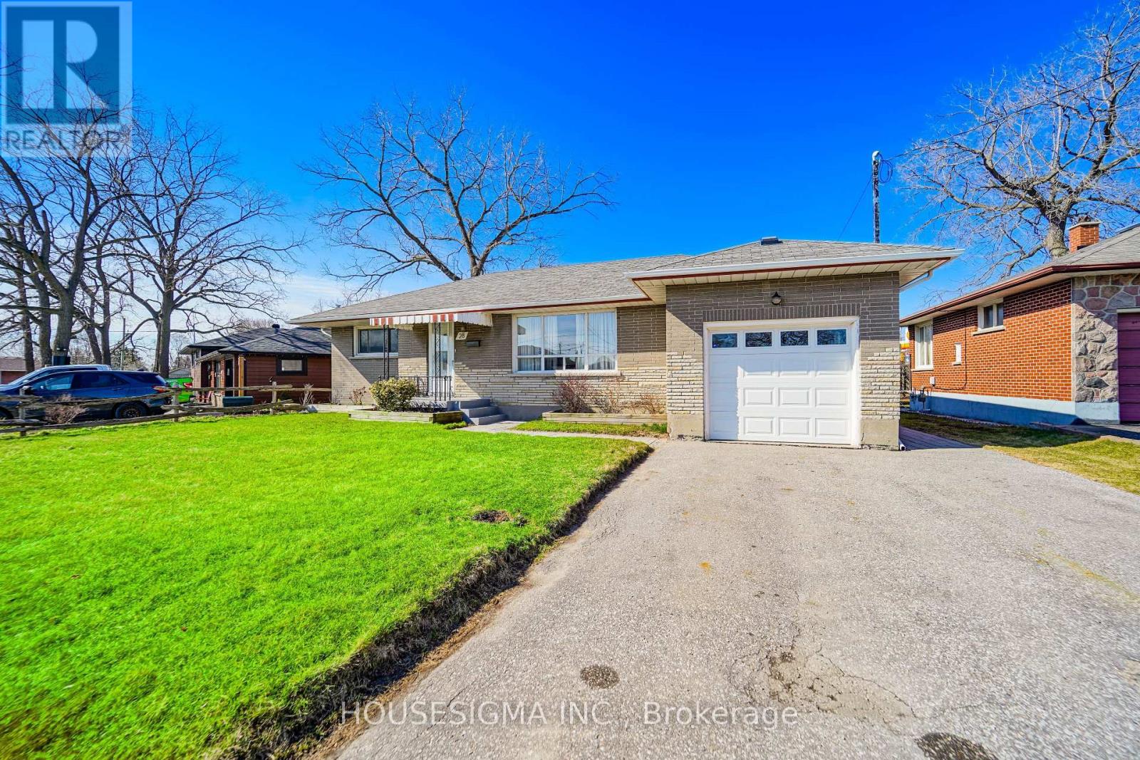 28 Sandra Street E, Oshawa (Farewell), Ontario  L1H 3W3 - Photo 2 - E12168281