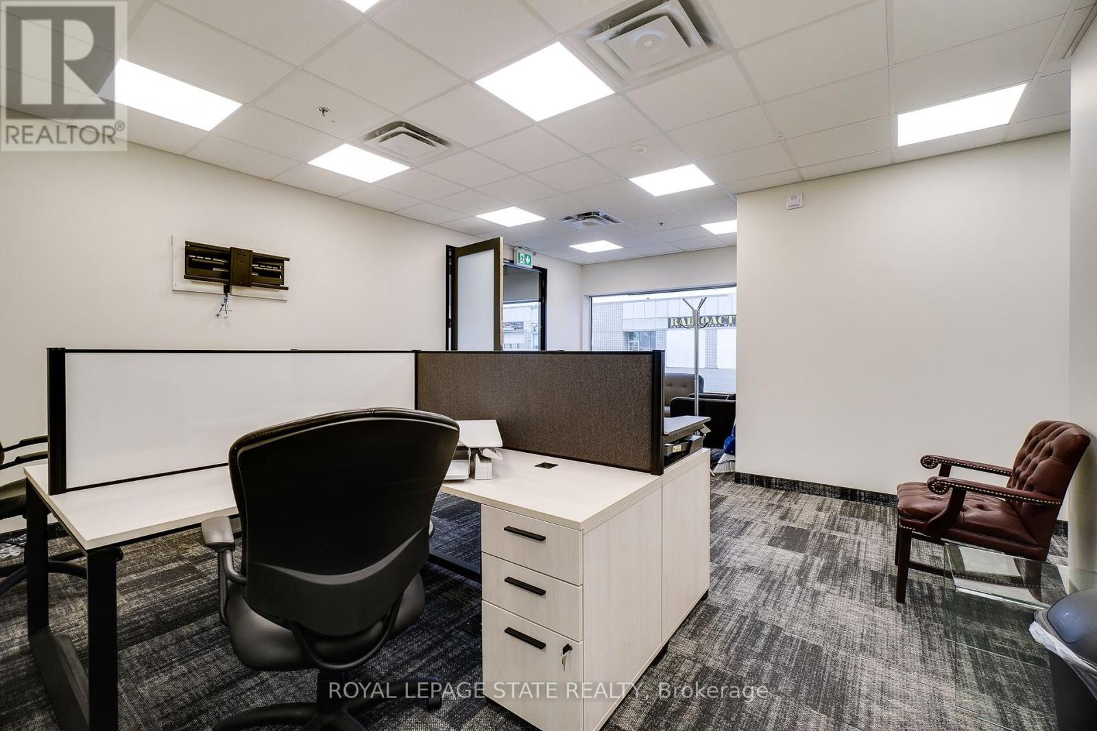 1 - 3485 Harvester Road, Burlington, Ontario  L7N 3T3 - Photo 13 - W12160047