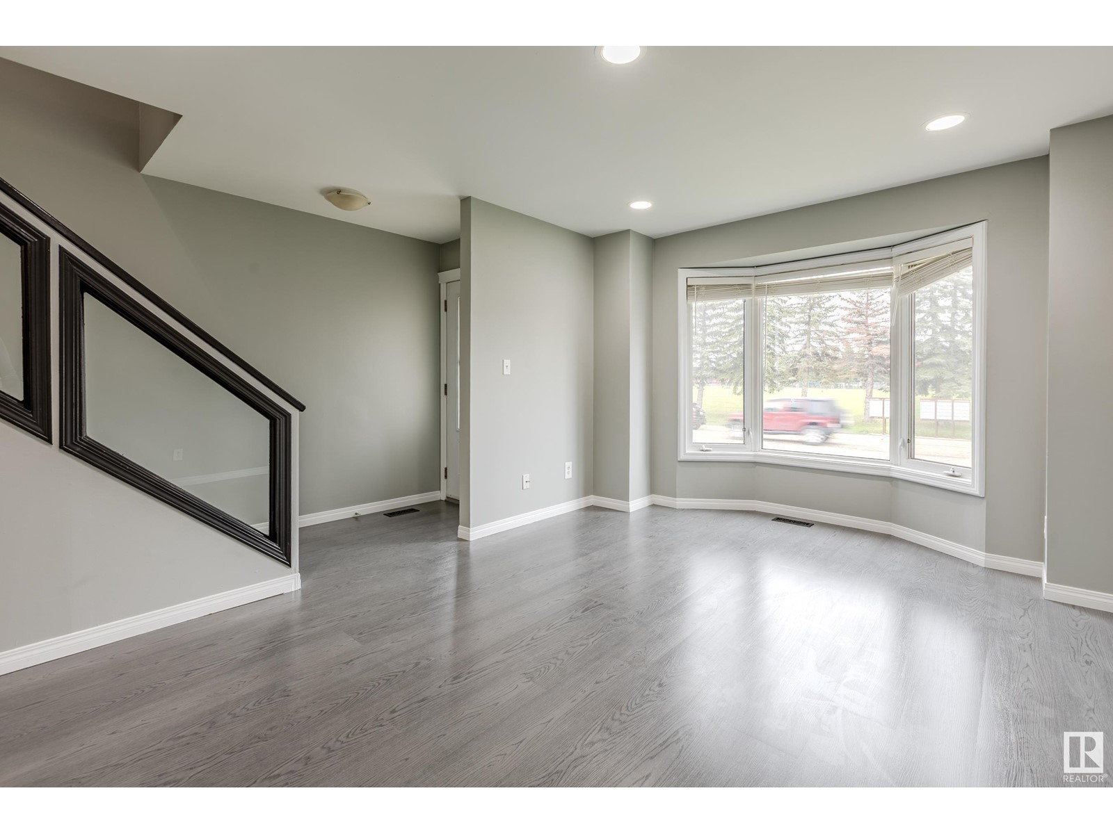9808 107 ST, Morinville, Alberta