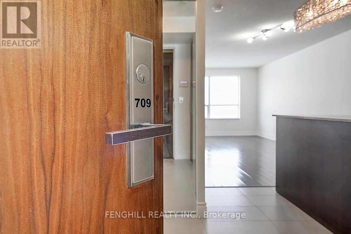 709 - 37 Galleria Parkway, Markham, Ontario  L3T 0A5 - Photo 17 - N12168224