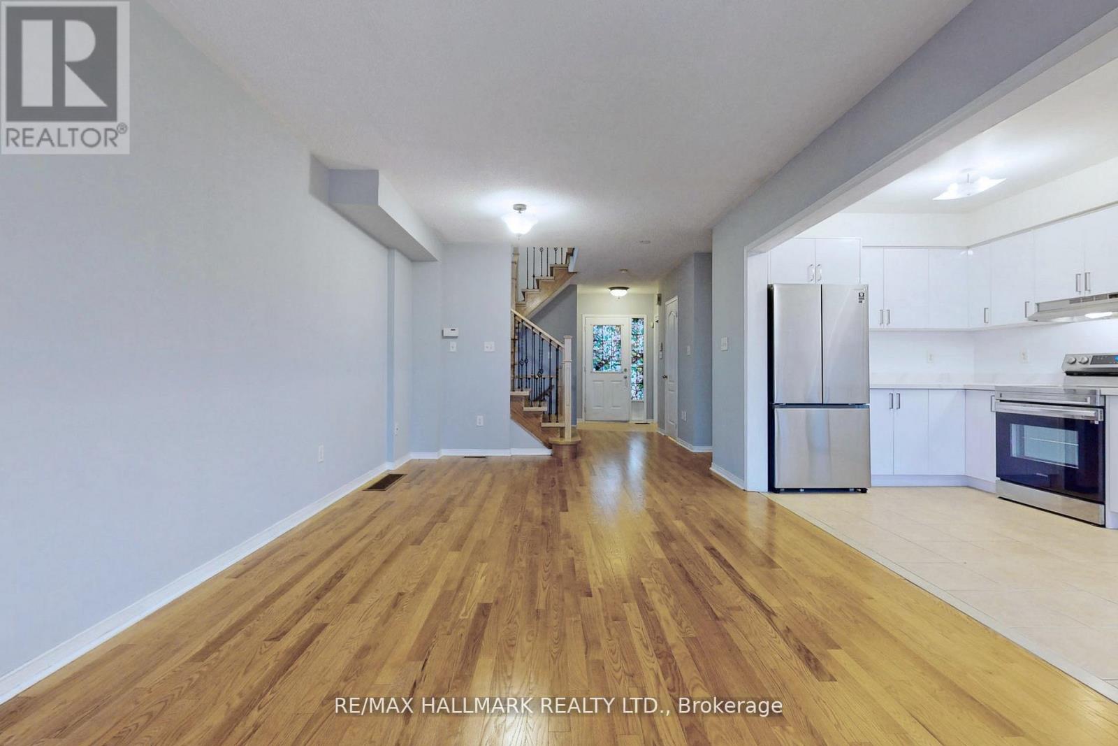 55 Walkview Crescent, Richmond Hill, Ontario  L4E 4H6 - Photo 10 - N12168301