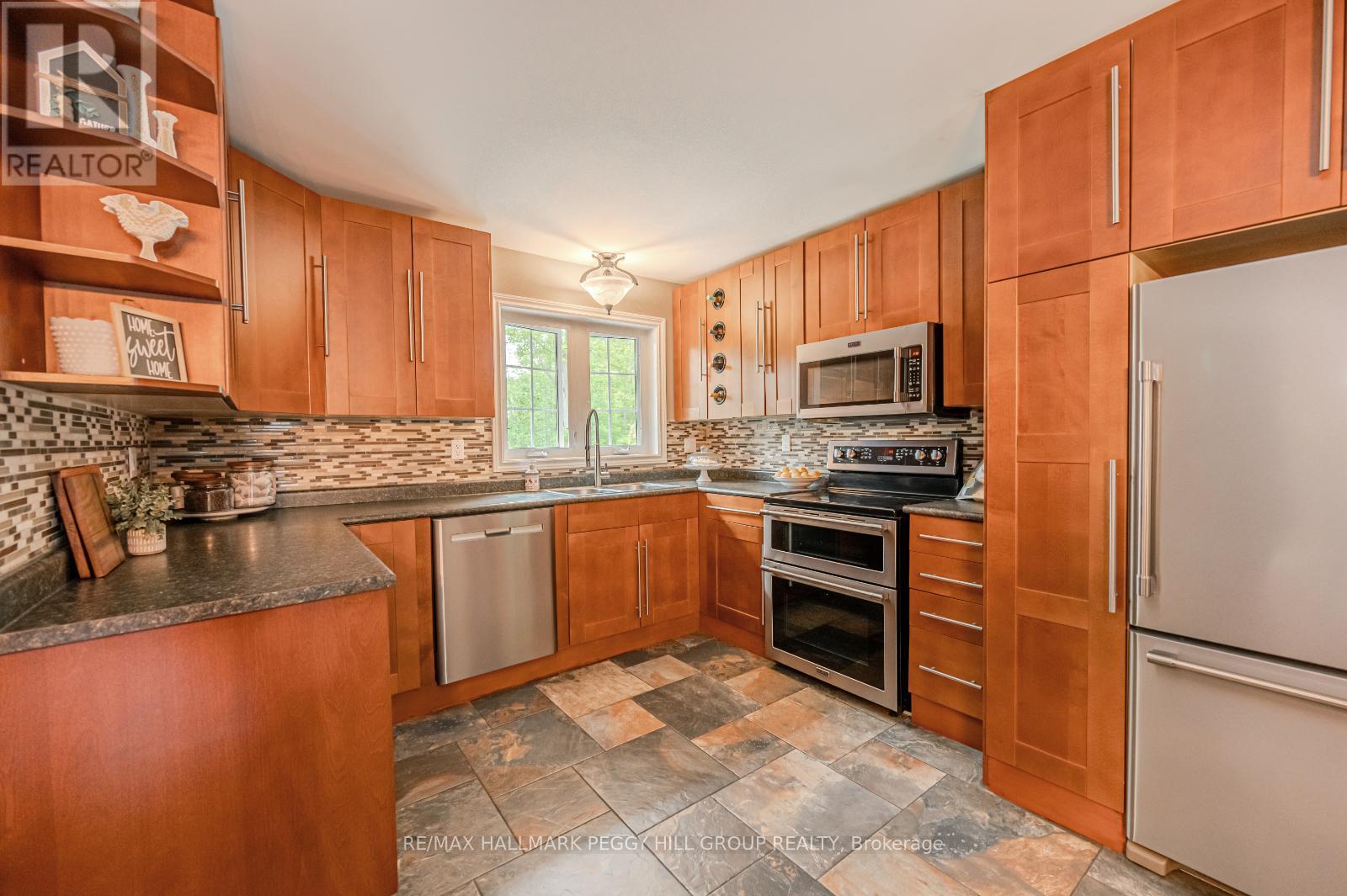 8071 4th Line, Essa, Ontario  L0M 1B1 - Photo 4 - N12168324