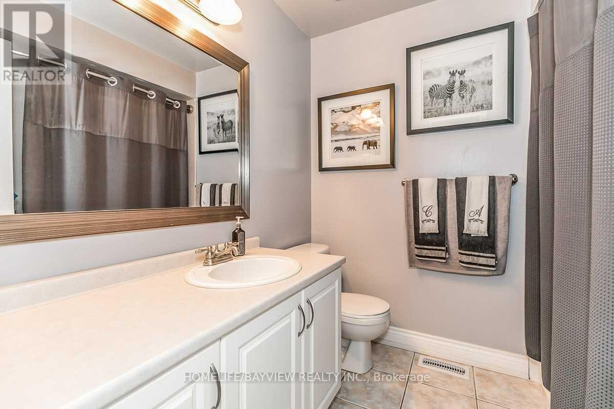 644 Mcbean Avenue, Newmarket, Ontario  L3X 2J5 - Photo 25 - N12168413